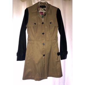 🖤 Black Rivet Trench Coat w/ Faux Leather Sleeves